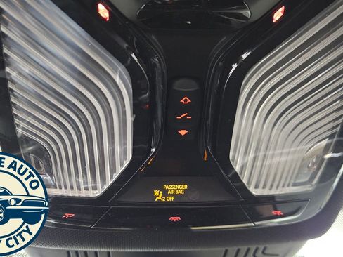 Used 2018 BMW 530i xDrive w/ Premium Package image 23