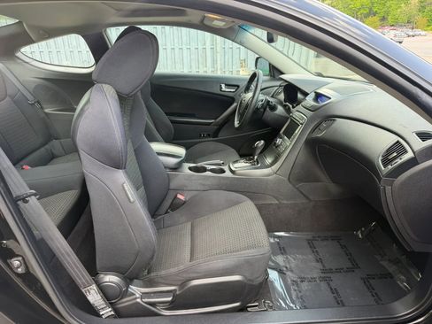 Used 2012 Hyundai Genesis 2.0T RWD image 16