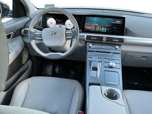 Used 2022 Hyundai Nexo Blue image 15