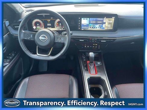 Certified 2025 Nissan Kicks SR image 14