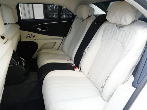 Used 2024 Bentley Flying Spur W12 AWD/4WD image 12