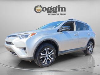 Used 2016 Toyota RAV4 LE video 1