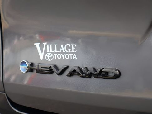 Certified 2025 Toyota Sienna XSE w/ XSE Plus Package AWD/4WD image 31