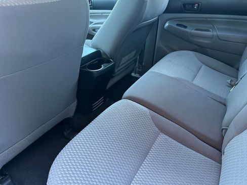Used 2012 Toyota Tacoma PreRunner w/ SR5 Pkg RWD image 21