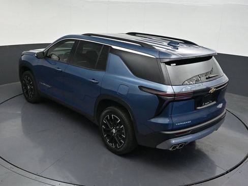 Used 2025 Chevrolet Traverse LT w/ Sun and Wheel Package FWD image 19