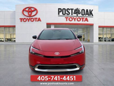 New 2026 Toyota Prius Plug-In Hybrid FWD image 2