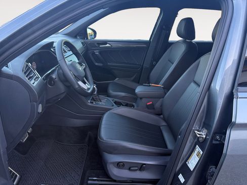 Certified 2024 Volkswagen Tiguan SE R-Line image 19