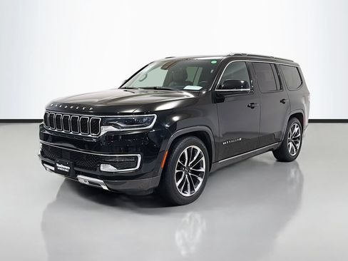 Used 2022 Jeep Wagoneer Series III w/ Premium Group I AWD/4WD image 5