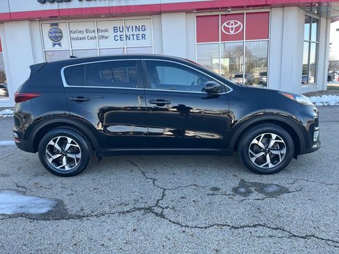 Used 2020 Kia Sportage LX image 7