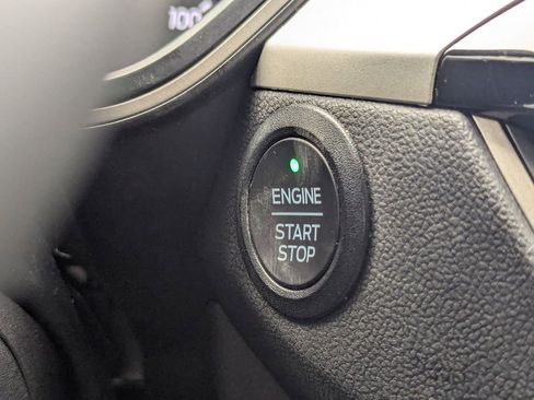 Used 2022 Ford Escape SEL image 21