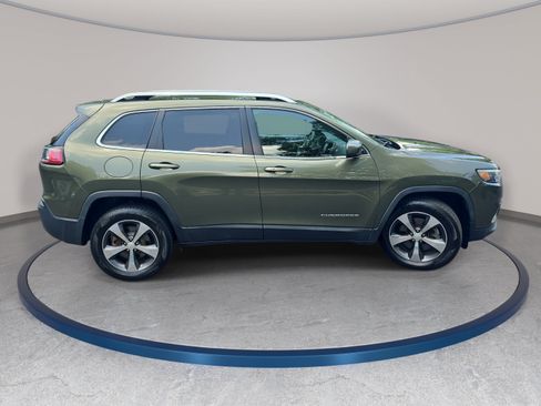 Used 2019 Jeep Cherokee Limited AWD/4WD image 4