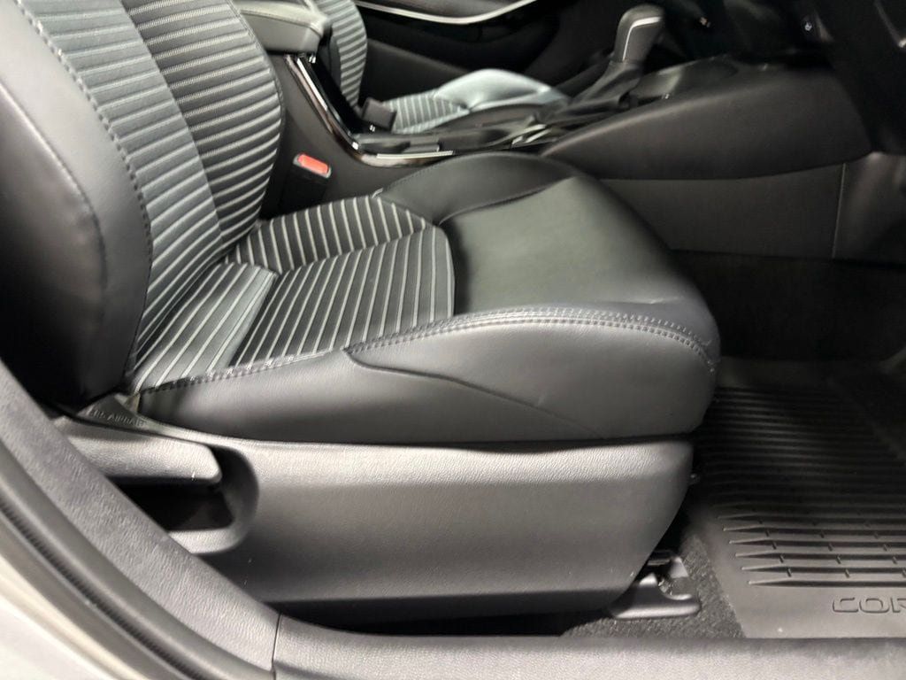 Used 2026 Toyota Corolla XSE FWD image 58