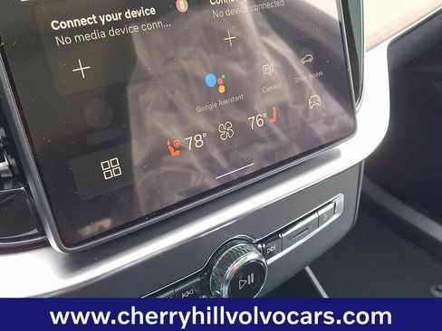 New 2026 Volvo XC90 B6 Plus w/ Protection Package Premier image 13