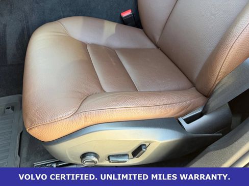 Certified 2023 Volvo XC60 B5 Plus AWD/4WD image 30