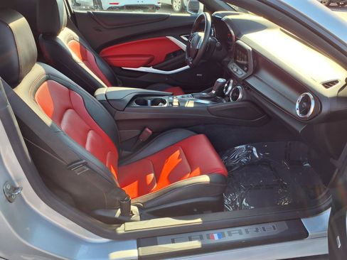 Used 2018 Chevrolet Camaro LT RWD image 26