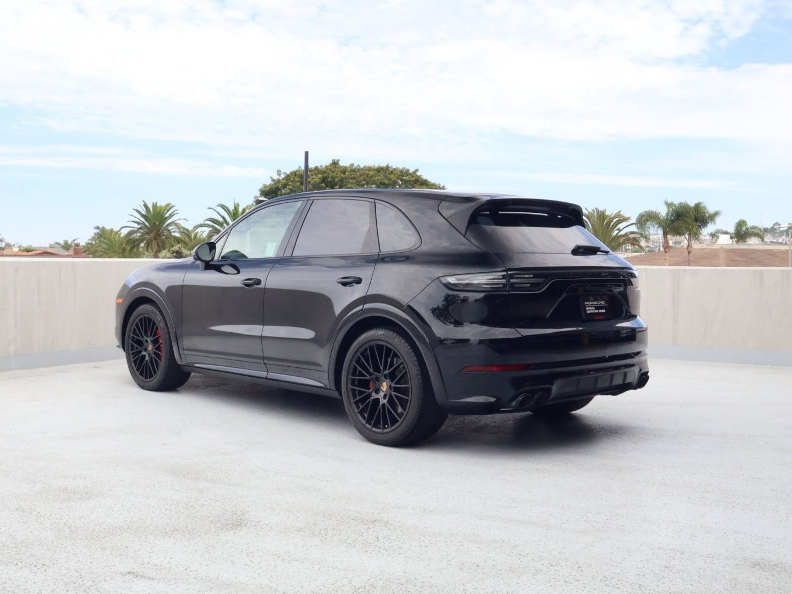 Used 2023 Porsche Cayenne GTS w/ Premium Package Plus AWD/4WD image 3