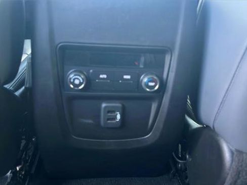 Used 2023 Buick Enclave Essence w/ Sport Touring Edition image 20