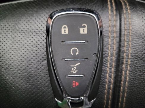 Used 2022 Chevrolet Equinox Premier image 32