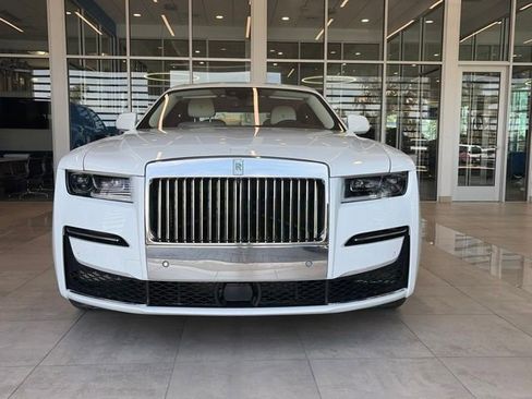 Used 2024 Rolls-Royce Ghost AWD/4WD image 2