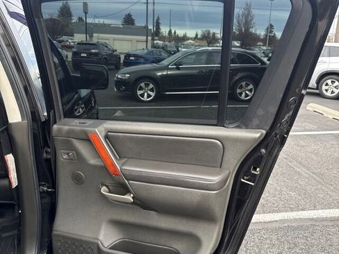 Used 2004 INFINITI QX56 4WD w/ Smart Vision Pkg image 16