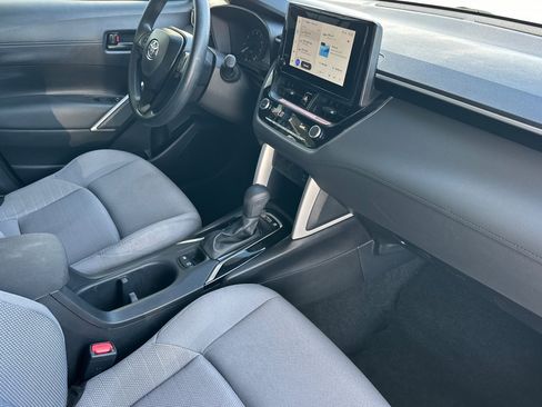 Used 2025 Toyota Corolla Cross AWD Hybrid image 16