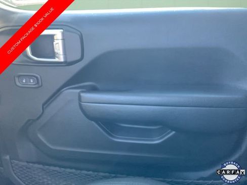 Certified 2022 Jeep Gladiator Willys image 47