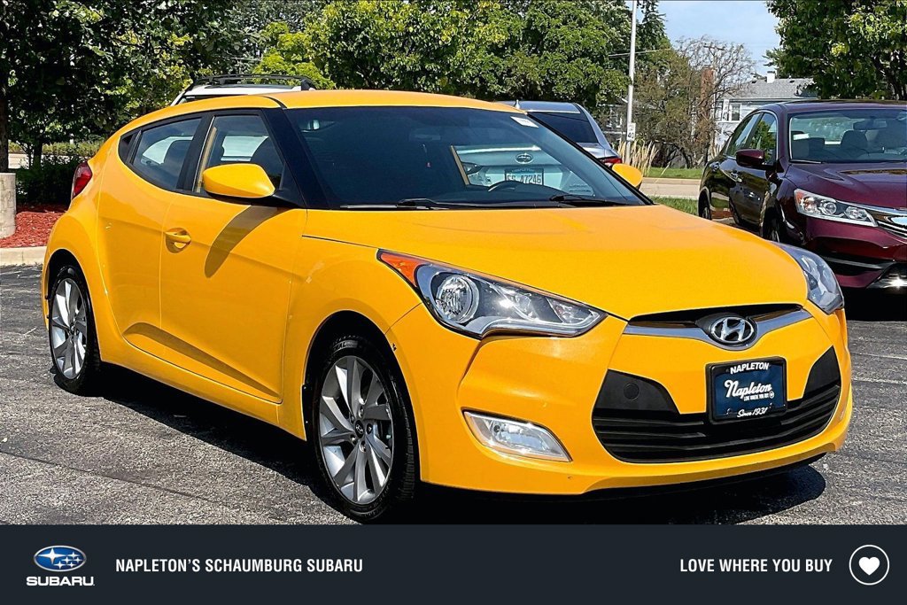 Used 2017 Hyundai Veloster FWD image 1