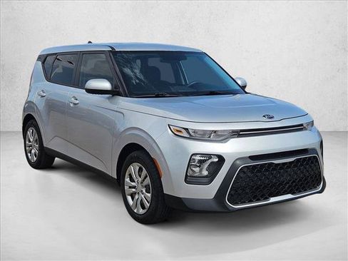 Used 2020 Kia Soul LX FWD image 3