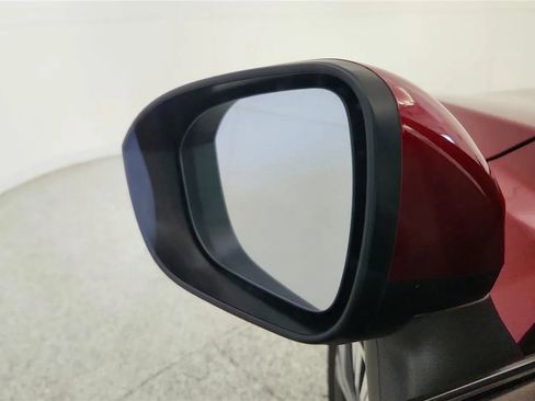 Used 2023 Nissan Rogue SV AWD/4WD image 17