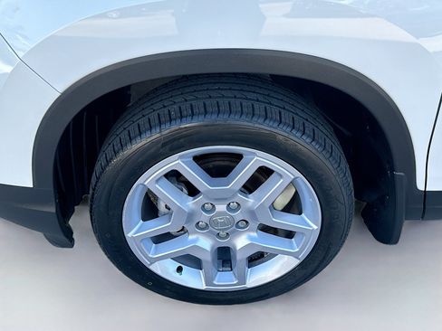 Used 2025 Honda Passport EX-L image 35