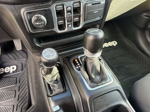 Used 2023 Jeep Wrangler Sport image 26