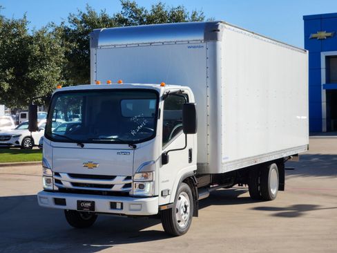 New 2024 Chevrolet Low Cab Forward image 11