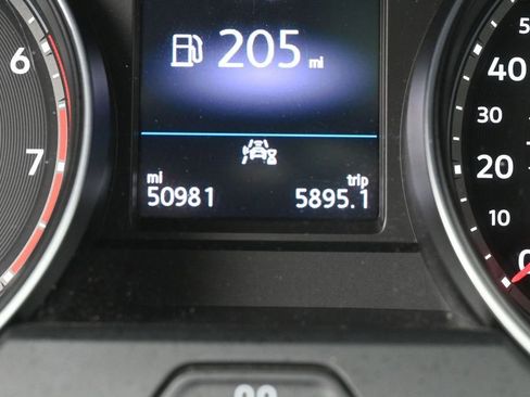 Used 2021 Volkswagen Atlas SE w/ Panoramic Sunroof Package FWD image 29