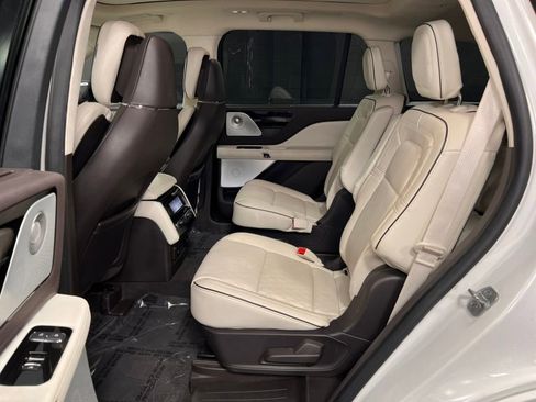 Used 2023 Lincoln Aviator Black Label image 24