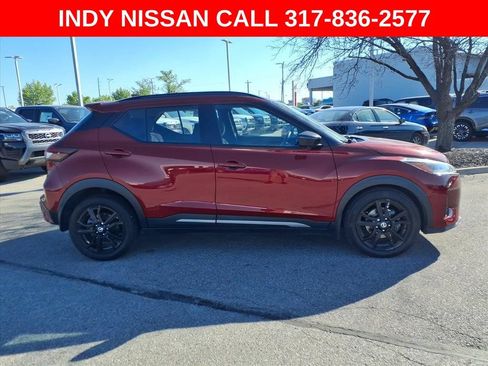Used 2021 Nissan Kicks SR FWD image 9