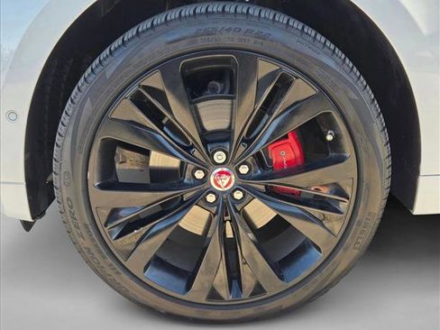 Used 2019 Jaguar F-PACE S image 24