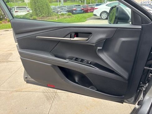 Used 2025 Toyota Camry SE FWD image 22