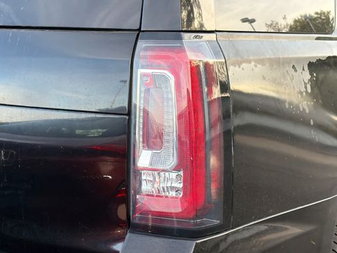 Used 2016 GMC Yukon SLT RWD image 16