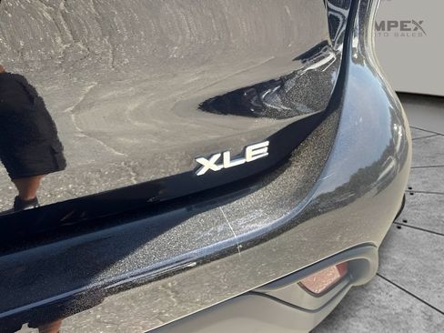 Used 2025 Toyota Highlander XLE AWD/4WD image 28