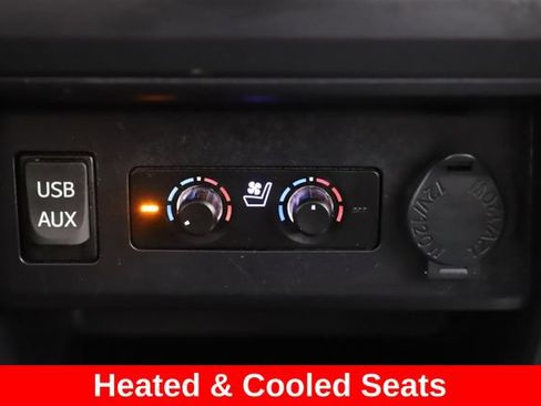 Used 2018 Toyota 4Runner Limited AWD/4WD image 3