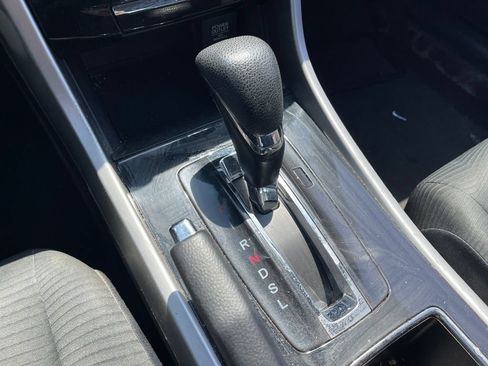 Used 2016 Honda Accord LX image 21