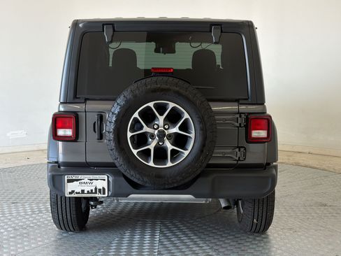 Used 2024 Jeep Wrangler Sport AWD/4WD image 10