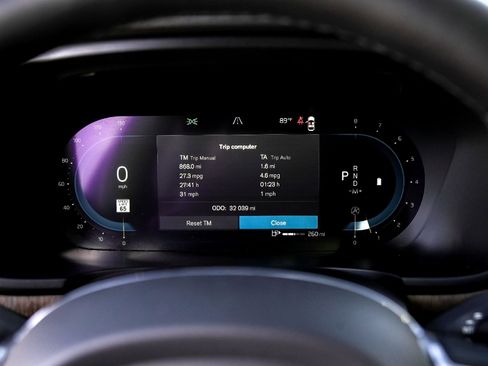 Used 2023 Volvo V90 B6 Cross Country Ultimate image 17