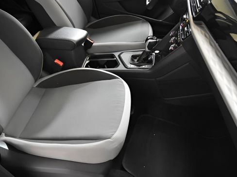 Used 2024 Volkswagen Taos S image 28