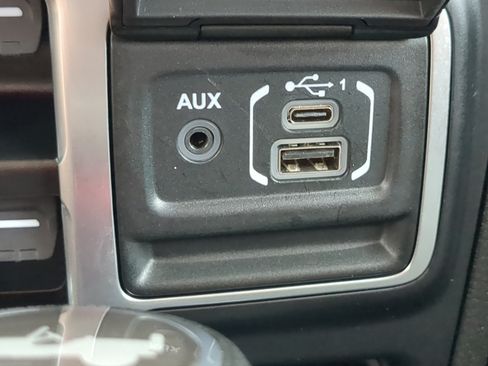 Used 2024 Jeep Wrangler Unlimited Sport AWD/4WD image 19