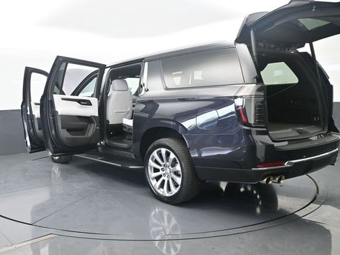 New 2025 Chevrolet Suburban Premier image 79