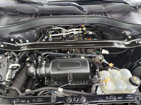 Used 2021 Ford Explorer Limited image 41