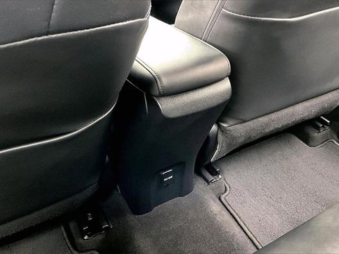 Used 2016 Toyota Prius Three Touring image 32