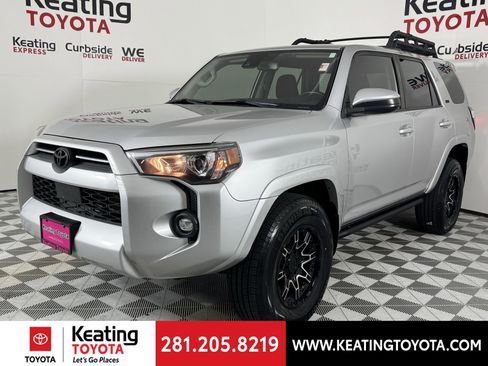 Used 2022 Toyota 4Runner SR5 image 7