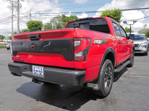 Used 2021 Nissan Titan PRO-4X w/ Pro-4x Convenience Package AWD/4WD image 7